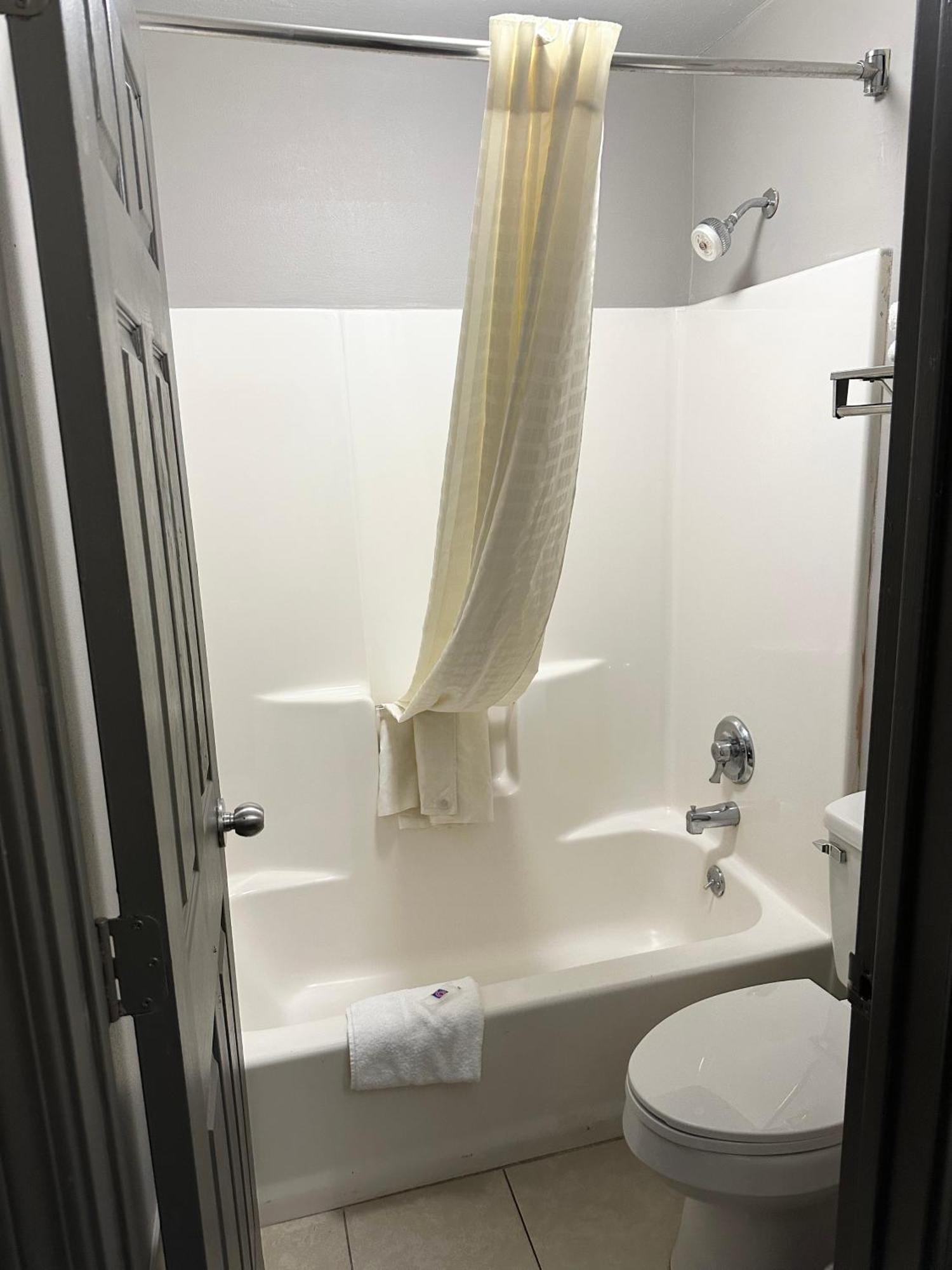 Studio 6 Suites Louisville Ky Airport/Expo Center Bagian luar foto