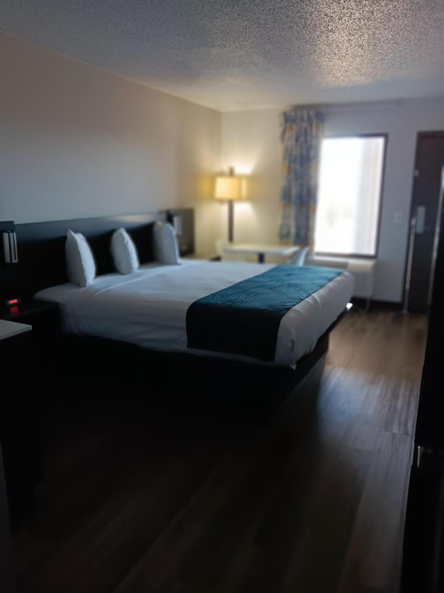 Studio 6 Suites Louisville Ky Airport/Expo Center Bagian luar foto